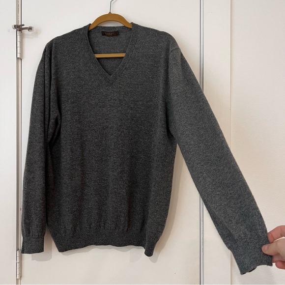 J Hillburn Men’s Cashmere Sweater - Picture 4 of 7
